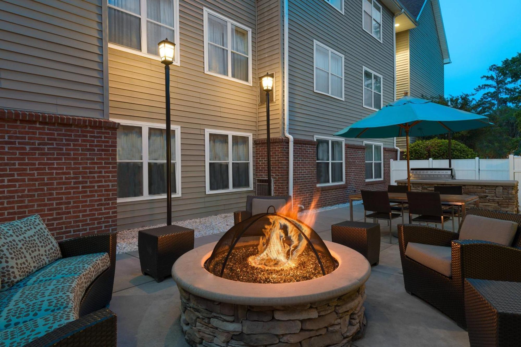Residence Inn Savannah Midtown Экстерьер фото